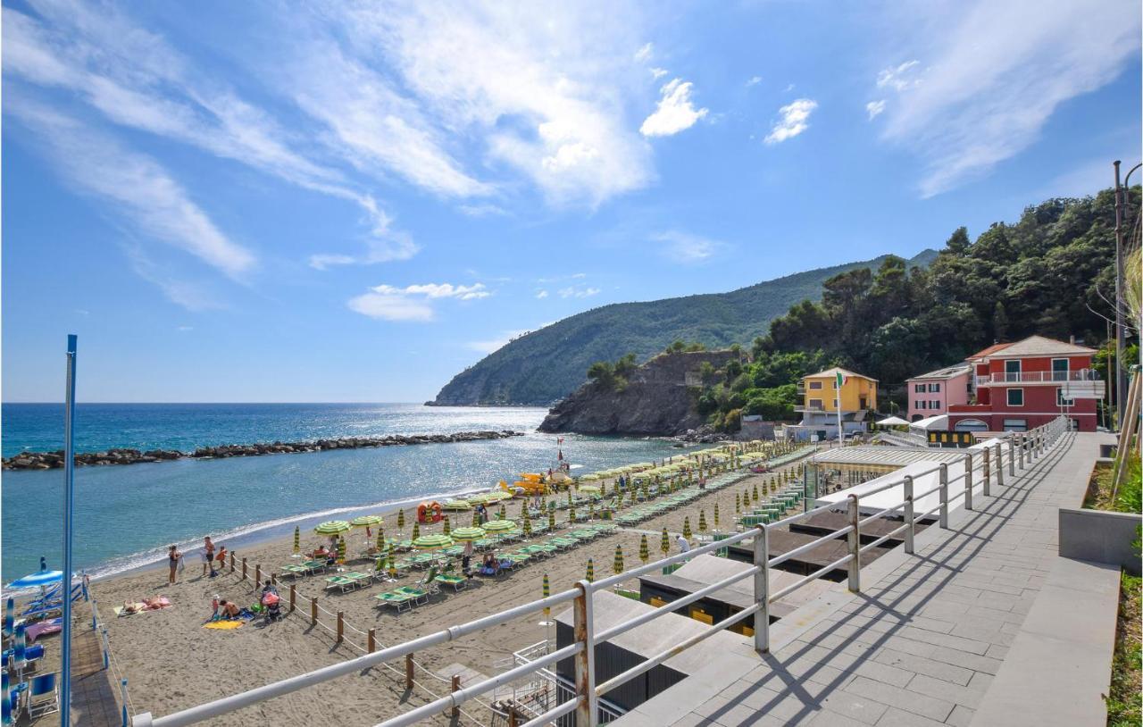 Nice Apartment In Moneglia With House Sea View Buitenkant foto